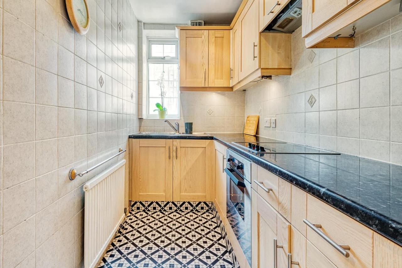 Marble Arch 2-Bedroom Apartment 런던 외부 사진