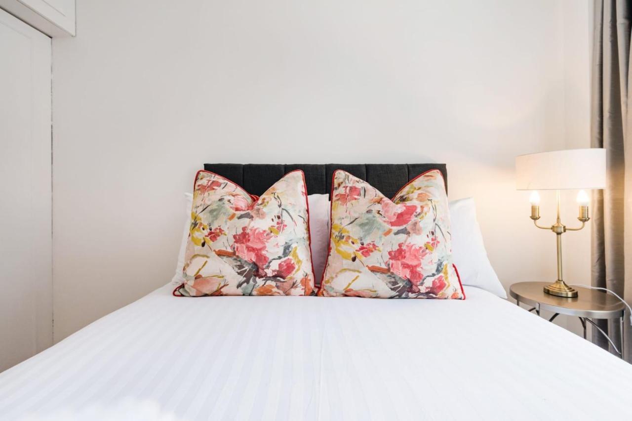 Marble Arch 2-Bedroom Apartment 런던 외부 사진